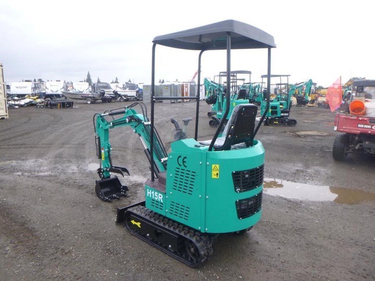 2026-agt-h15r-hydraulic-excavator-image-4