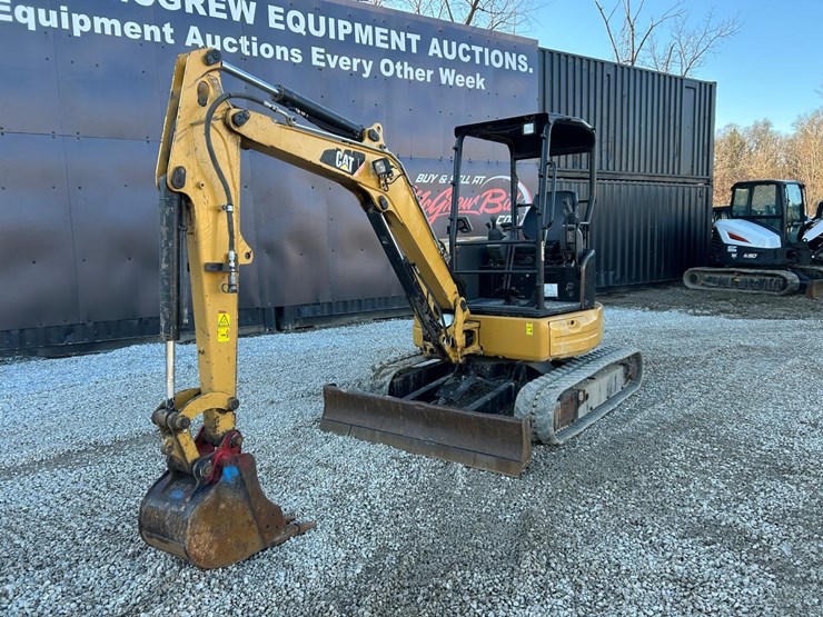 2018-caterpillar-303-image-16