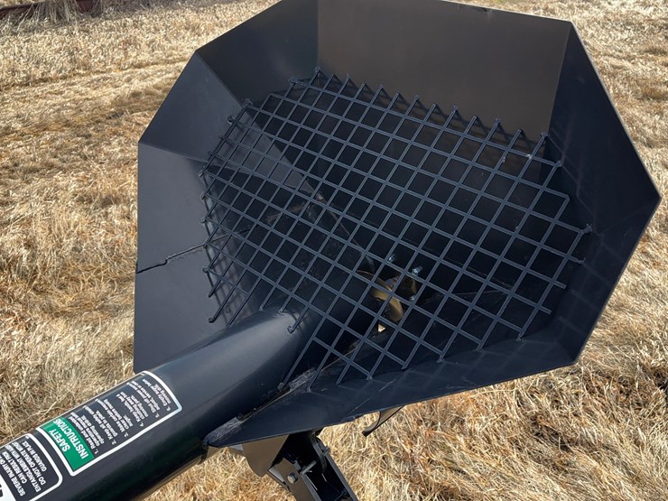 2023-john-deere-1590-image-13