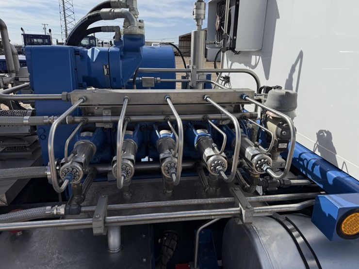 2018-cs&p-270k-scfh-10k-wp-nitrogen-pumper-mtd-on-2018-loadcraft-t/a-trailer-image-22