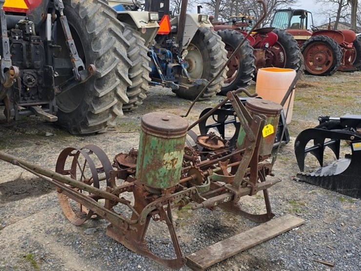 john-deere-3pt.-2-row-cornplanter-image-2