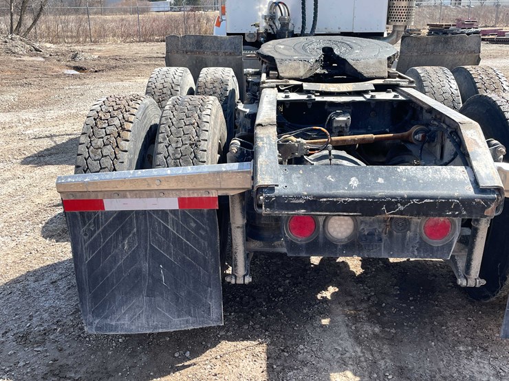 2004-kenworth-t800-image-22