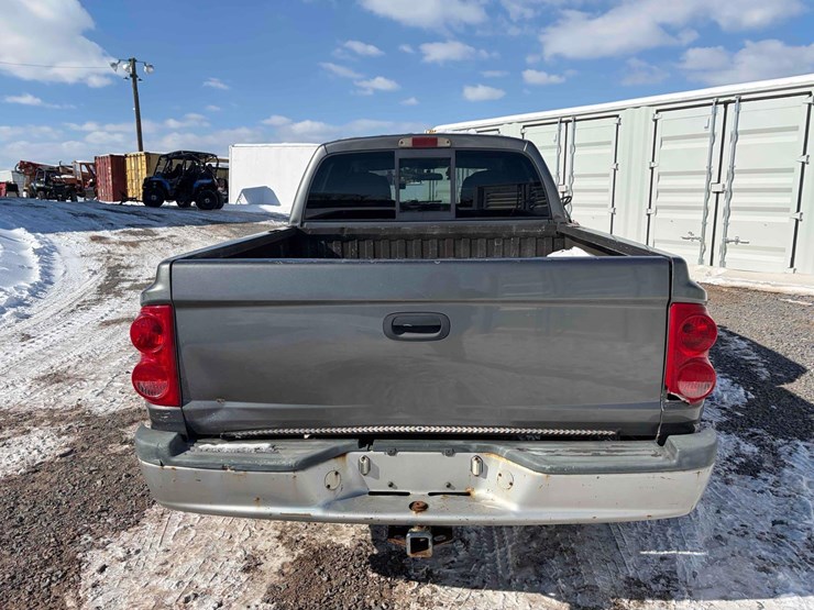 2005-dodge-dakota-image-4