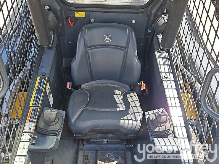 2023-deere-325g-image-25