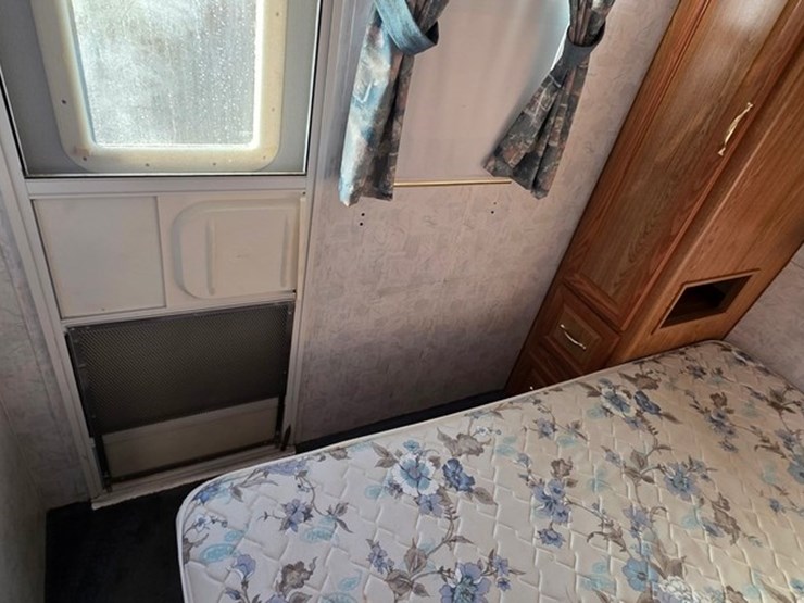 1998-sunline-camper-(title)-image-47