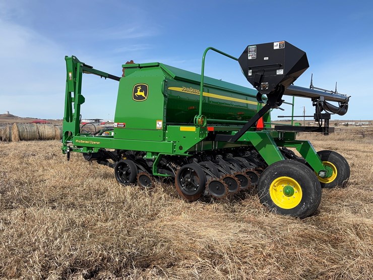 2023-john-deere-1590-image-2