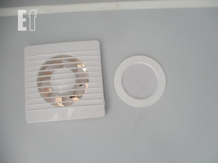 47"-x-86"-x-85"-double-stall-bathroom-image-9