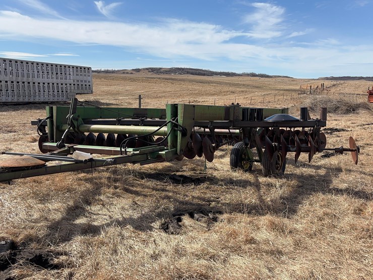 john-deere-370-image-1