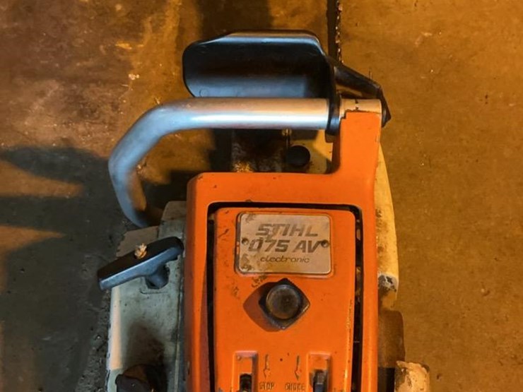#110-•-stihl-075-av-chainsaw-image-4