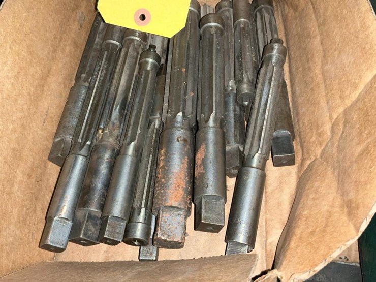 #231-•-parts-shelf-and-contents-image-17