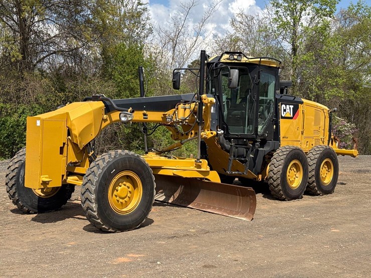 2011-caterpillar-140m2-vhp-plus-image-1