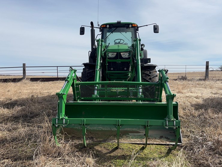 2019-john-deere-6175m-image-12