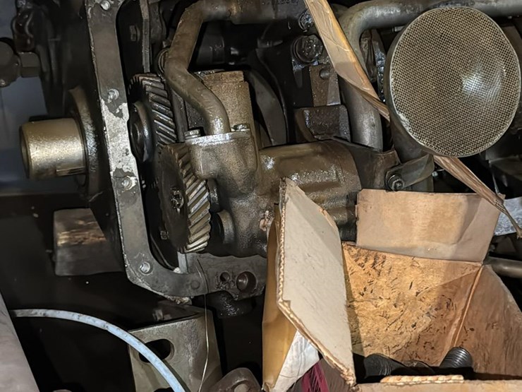 #263-•-steel-shelf-and-cat-engine-parts-image-16