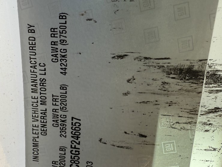 2016-chevrolet-silverado-3500hd-image-18