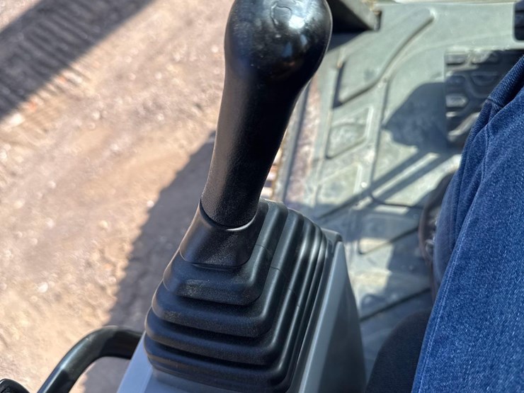 2018-caterpillar-336fl-image-30