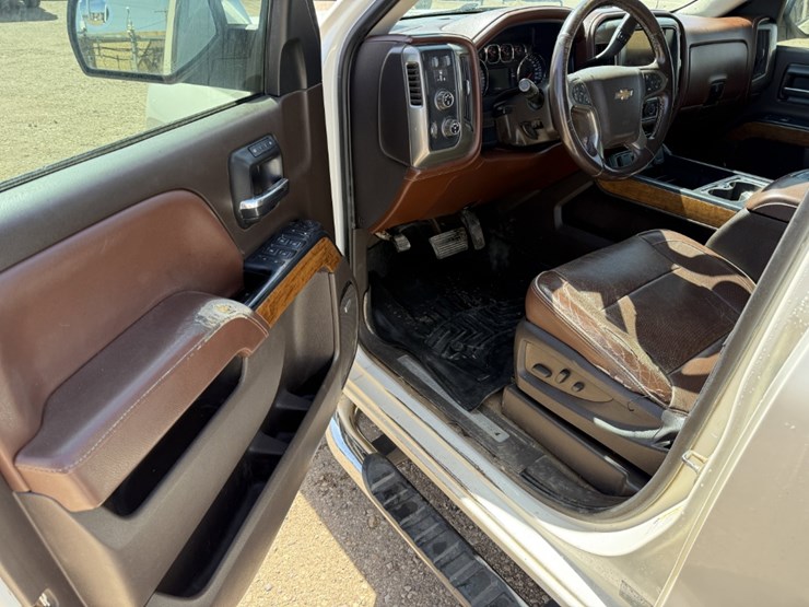 2014-chevrolet-silverado-1500-high-country-image-9