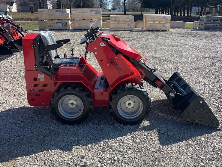 2026-agt-industrial-sda-140w-mini-wheel-loader-image-4