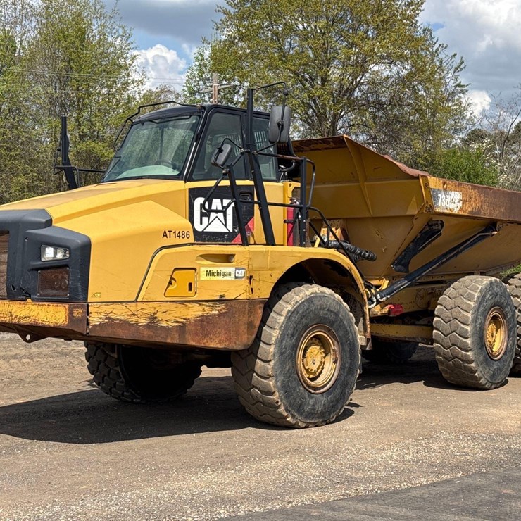 2015 CATERPILLAR 735B