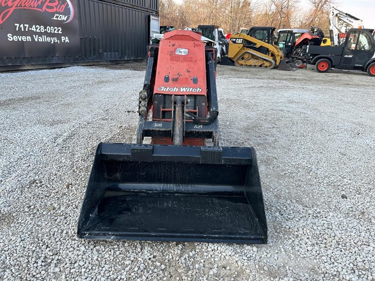 2017-ditch-witch-sk600-image-7