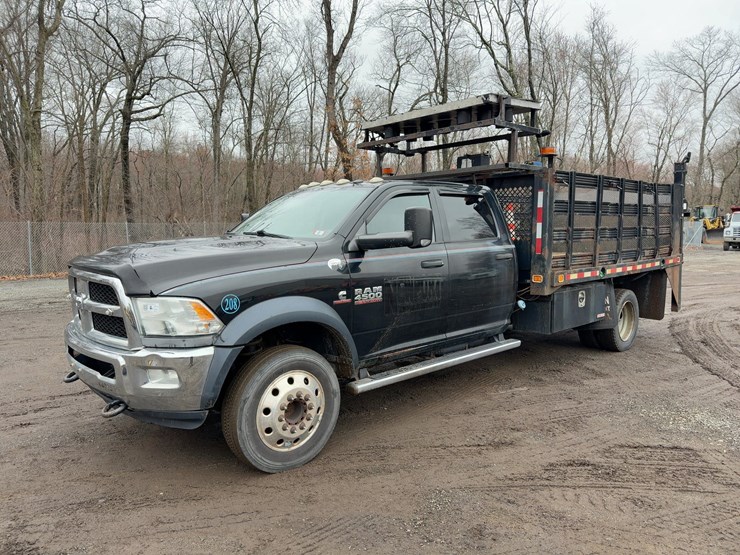 2015-dodge-ram-4500hd-image-1