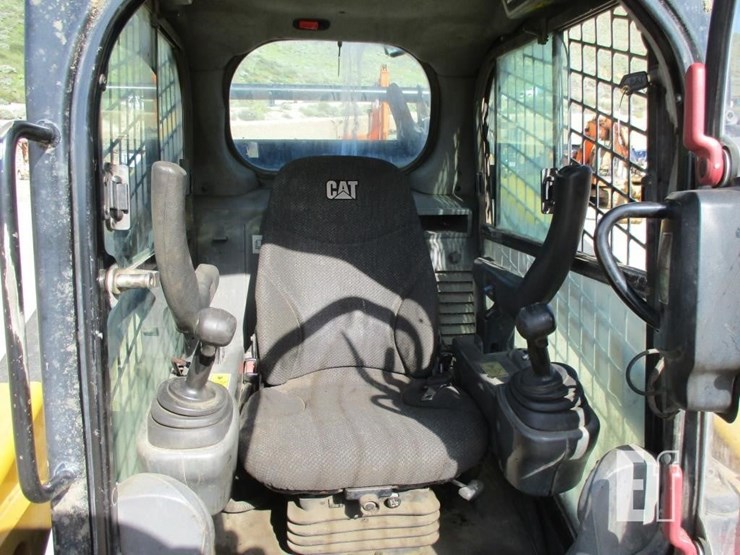 2017-caterpillar-272d2-xhp-image-6