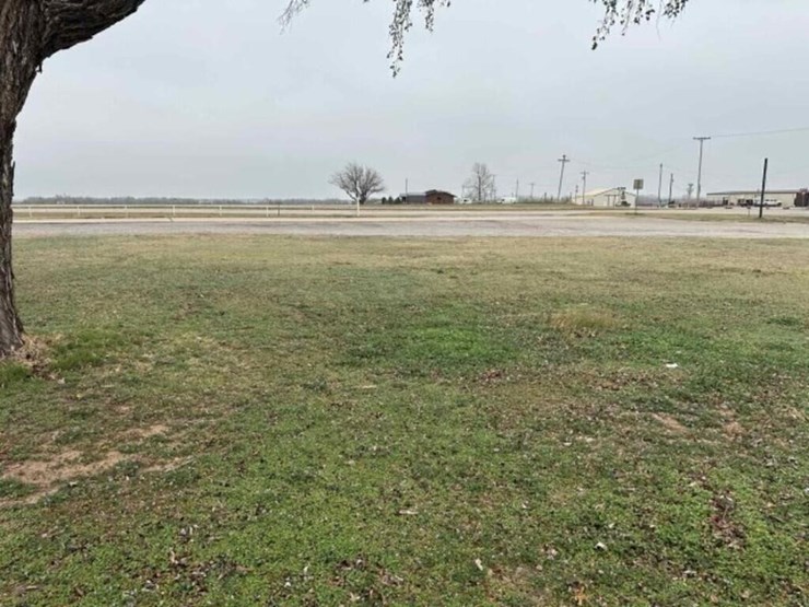 0.86-acre-tract-mol-corner-of-hwy-81-and-beebe-image-3