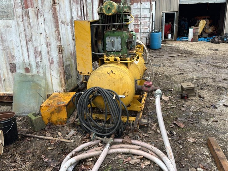 #256-•-stationary-air-compressor-image-2