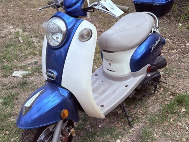 #106-•-2012-taotao-50-moped-image-1