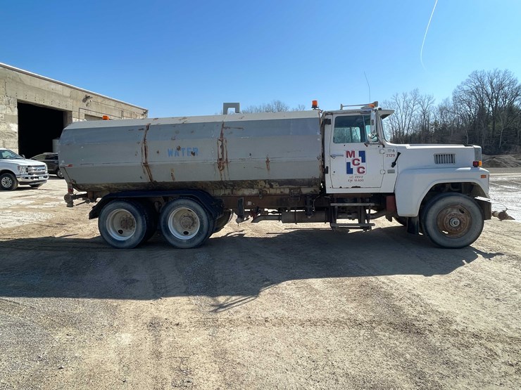 1987-ford-ltl9000-image-4