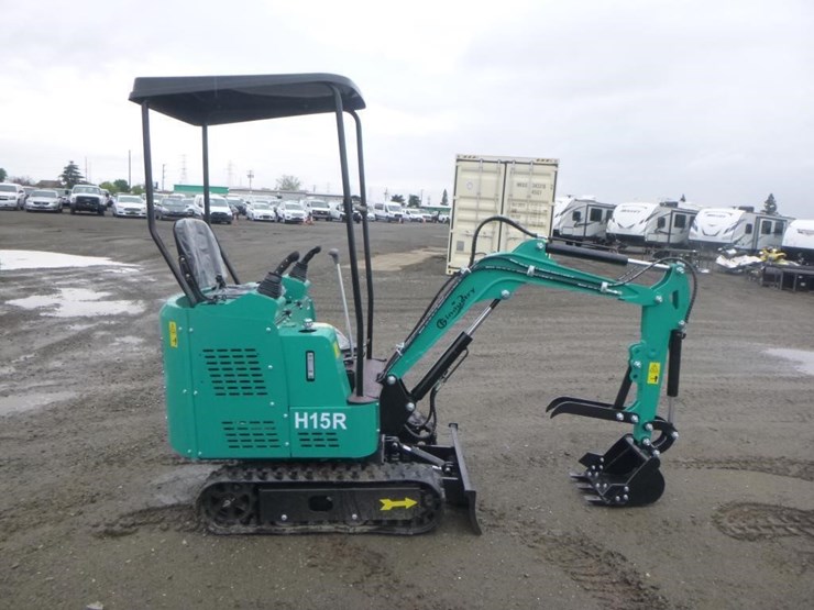 2026-agt-h15r-hydraulic-excavator-image-7