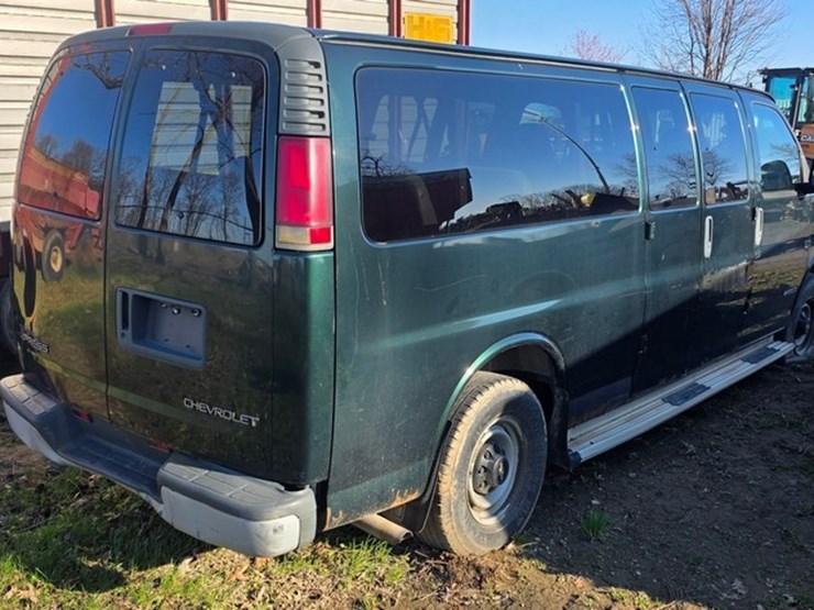 2000-chevrolet-3500-image-4