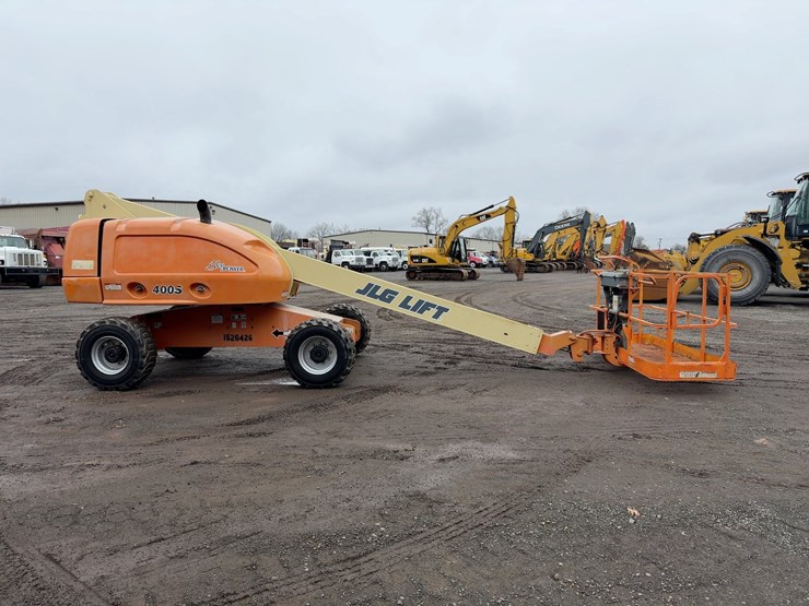 2014-jlg-400s-image-6