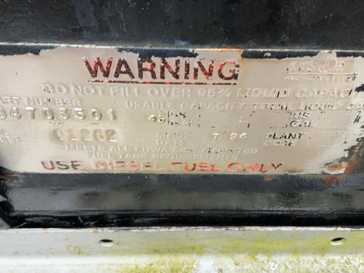 1995-freightliner-fl70-image-39