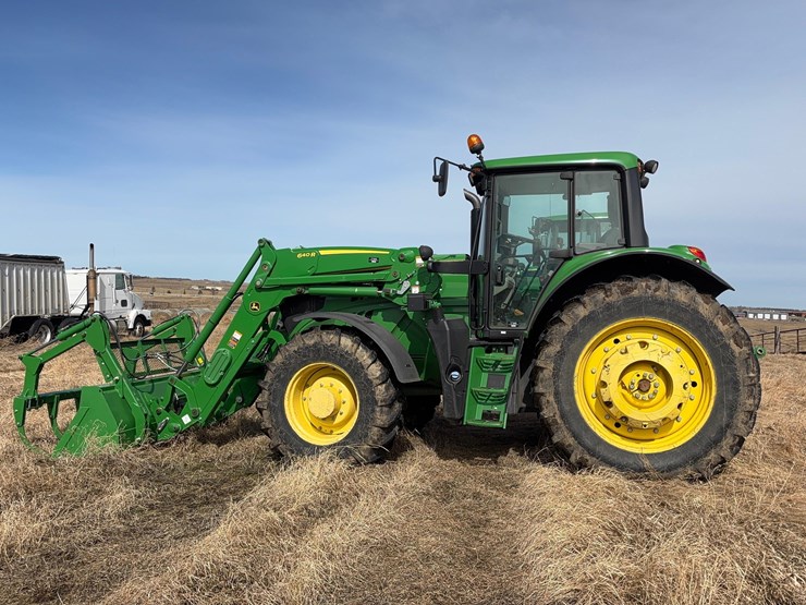 2018-john-deere-6145m-image-9