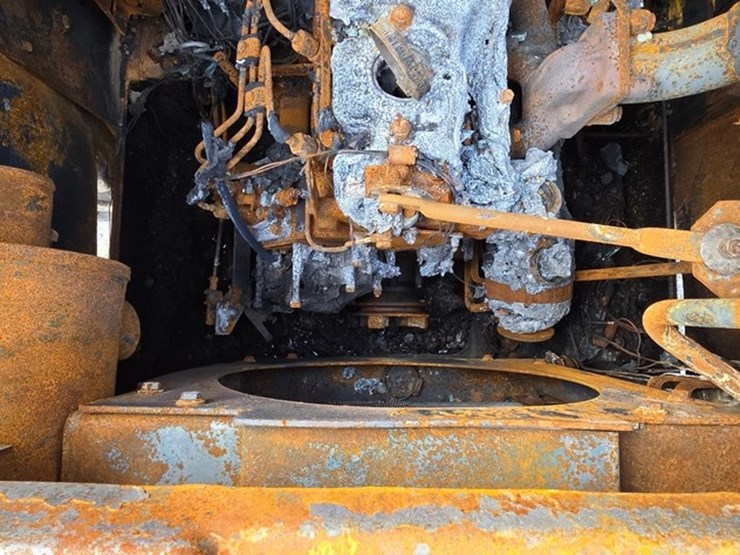 new-holland-ls140-image-31