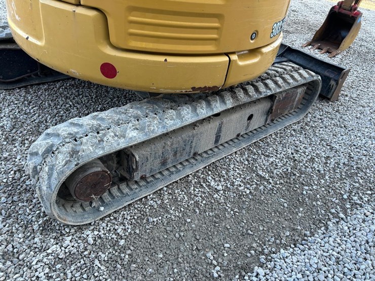 2018-caterpillar-303-image-8