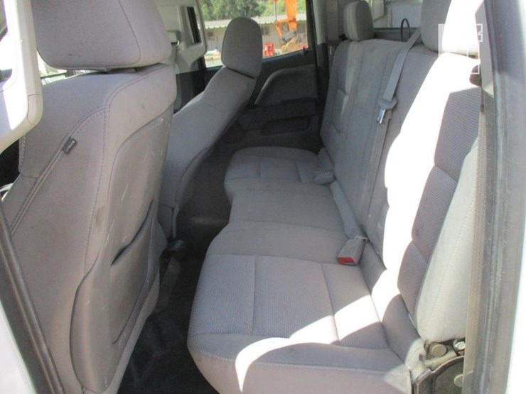 2015-chevrolet-2500hd-image-8