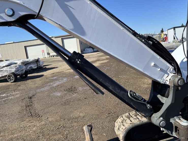 2022-bobcat-e42-image-21