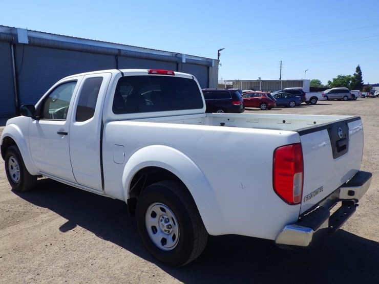 2015-nissan-frontier-image-4