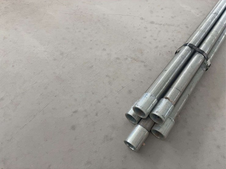 five-1"-x-10'-galvanized-metal-conduit-pipes-image-3