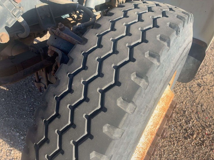 1999-international-4800-image-37