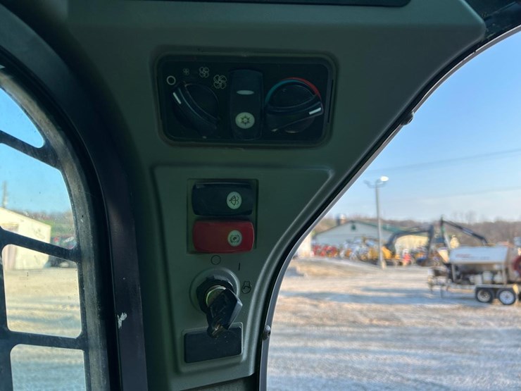 2018-caterpillar-279d-image-25