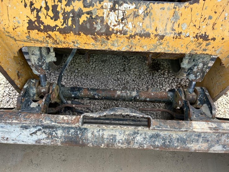 caterpillar-257d-image-10