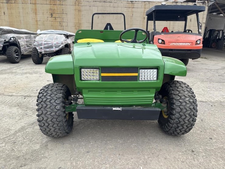 john-deere-gator-image-5