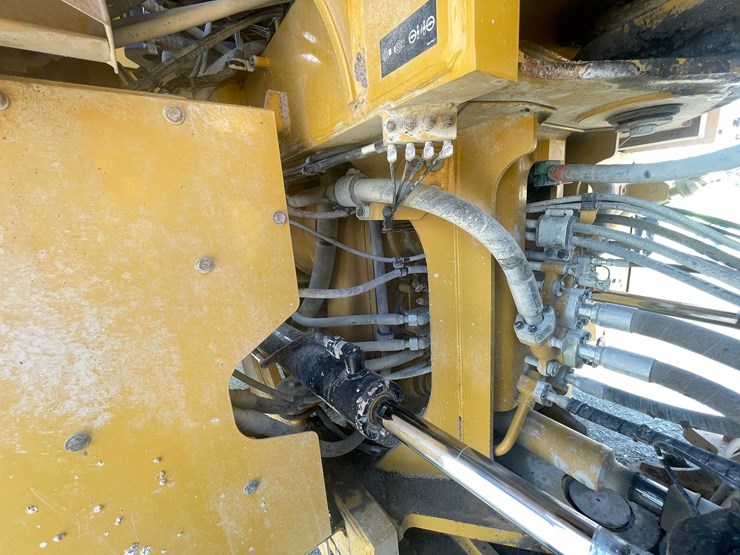 caterpillar-982m-image-54