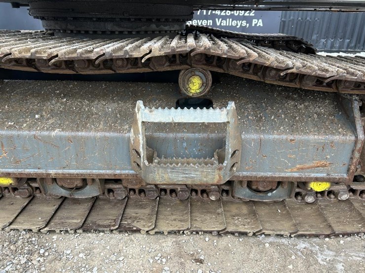 2016-liebherr-r946-lc-image-16