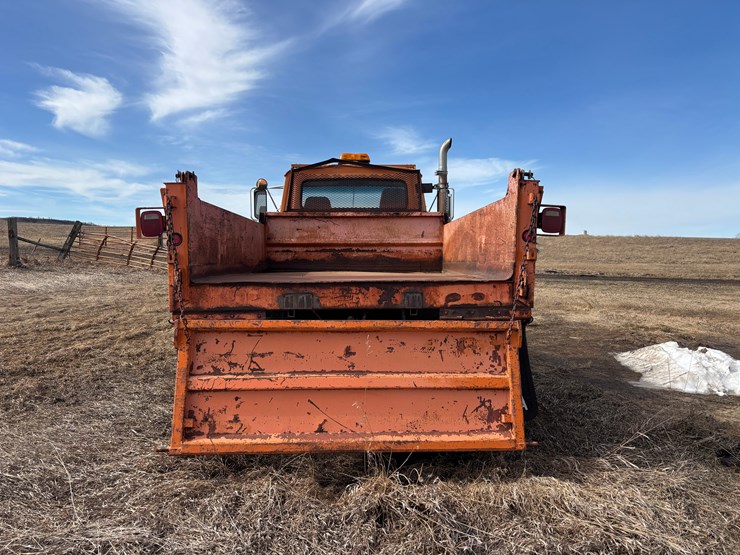 1989-ford-l8000-image-5