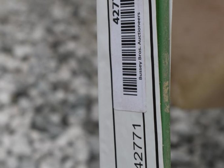 john-deere-180-image-11