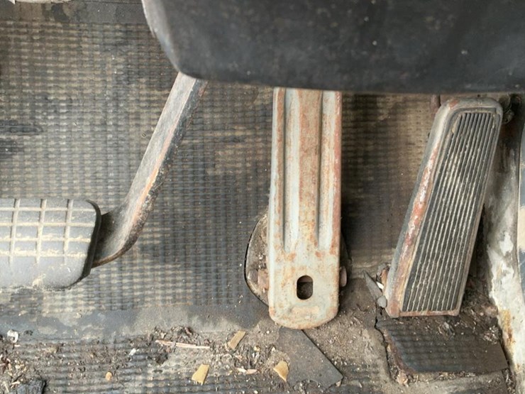 1984-gmc-9500-image-29