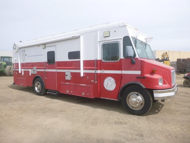 2005-freightliner-mt55-image-2